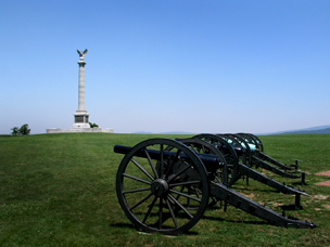 Antietam - New York Memorial with cannon