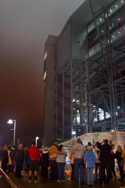 People gather at the Joe Paterno statue January 23, 2012