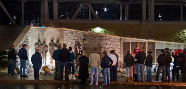 Line at Joe Paterno Statue